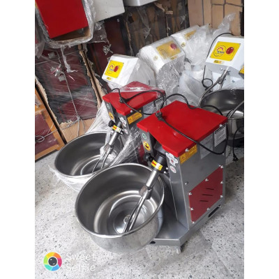 OSİMO HAMUR MAKİNASI 15 KG OSİMO HAMUR MAKİNASI 15 KG